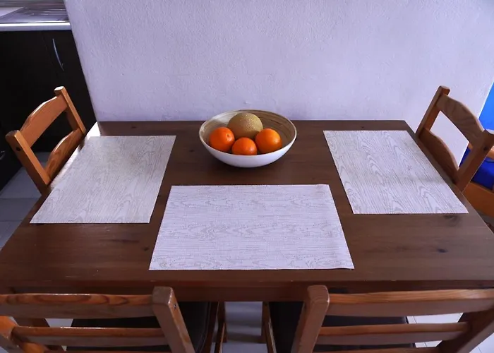 Apto. Guacimeta, A 20m De La Playa.