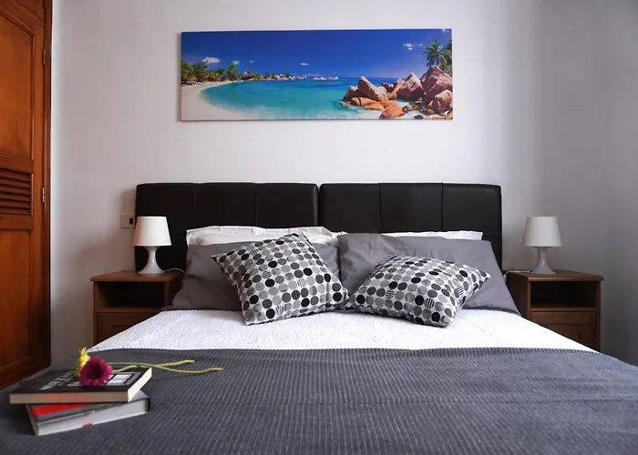 Apto. Guacimeta, A 20m De La Playa. Playa Honda (Lanzarote)